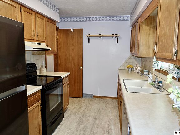 4th image of 912 Pawnee Dr