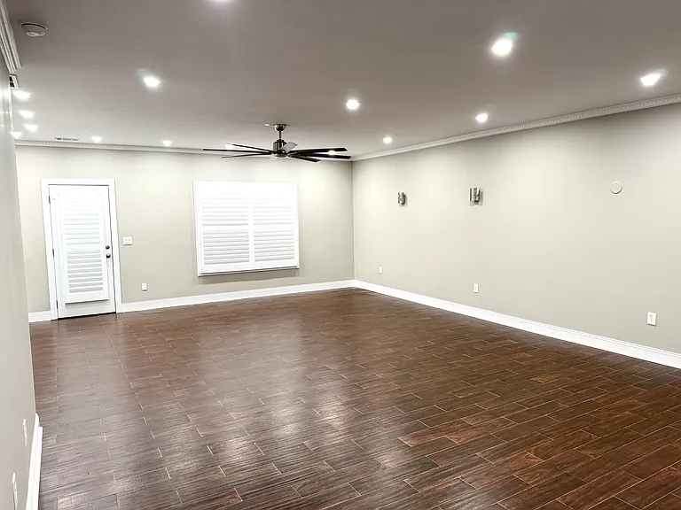 12105 Cameron Dr — Photo 37