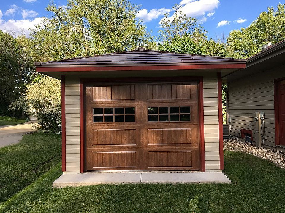 2nd image of 9430 S 15th Ave