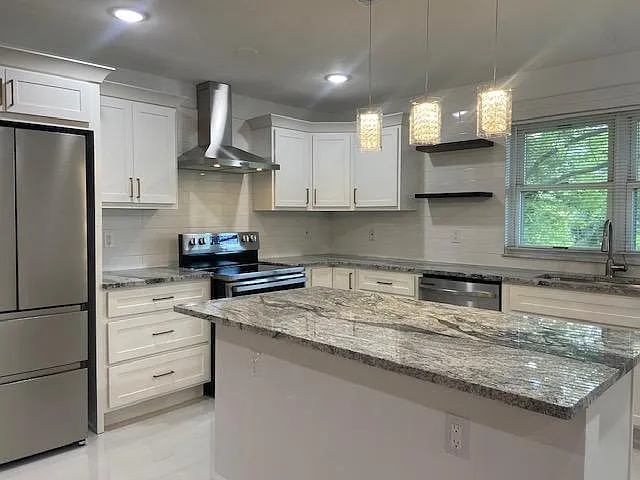 2044 Kingsford Dr — Photo 5