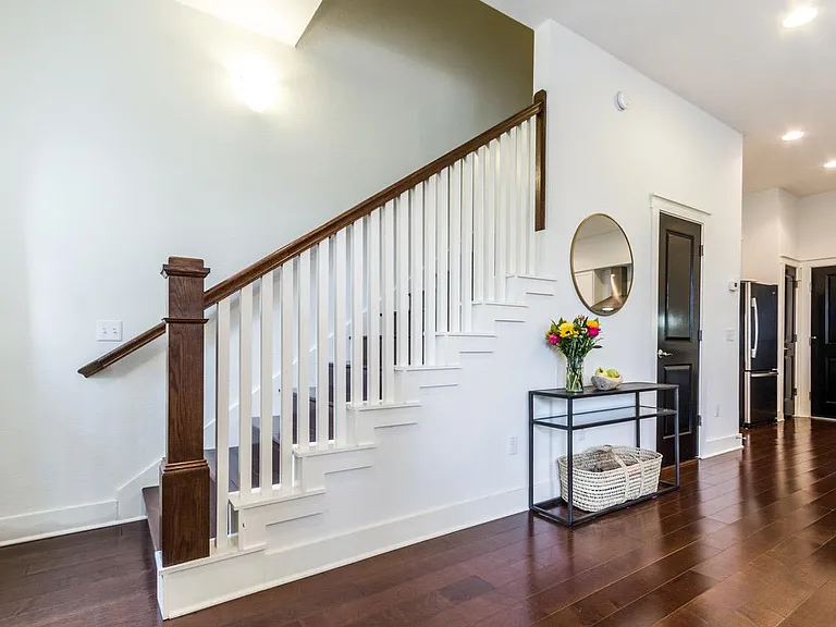 2520 Bluebonnet Ln #8 — Photo 10