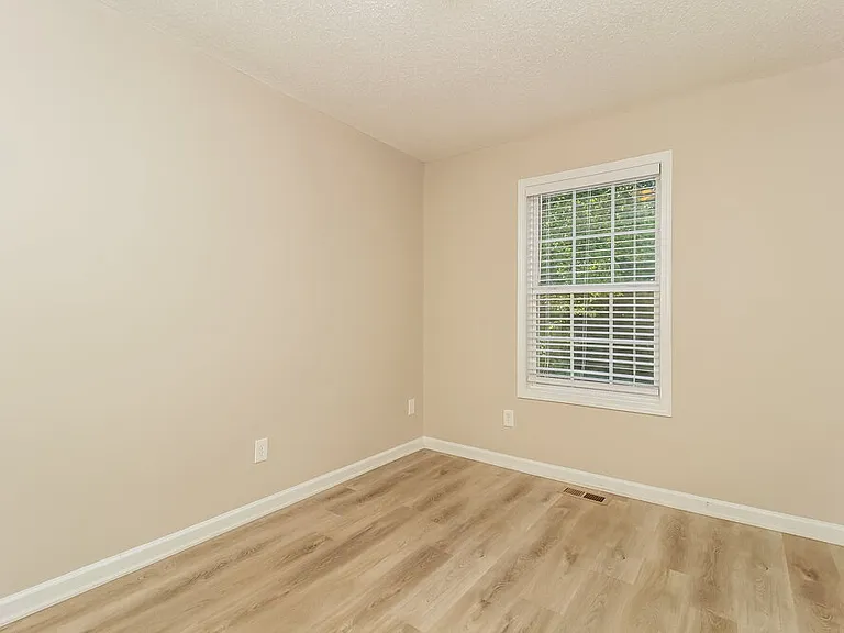7336 Westwood Ln — Photo 15