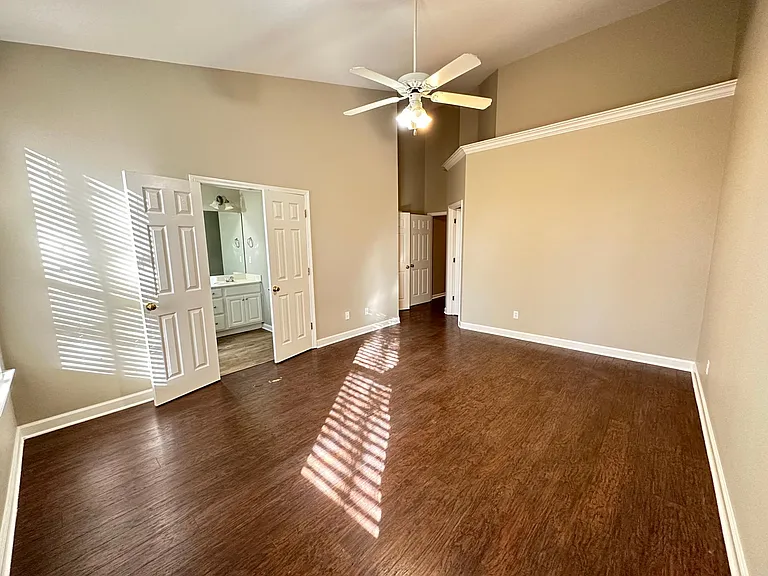 108 Gardenside Dr — Photo 8