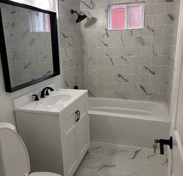 4213 Kingsley Dr — Photo 3