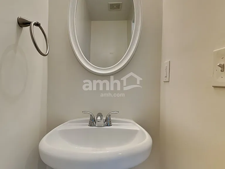 4913 Bryant Dr — Photo 10