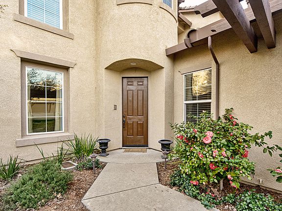 3rd image of 1434 Terracina Dr