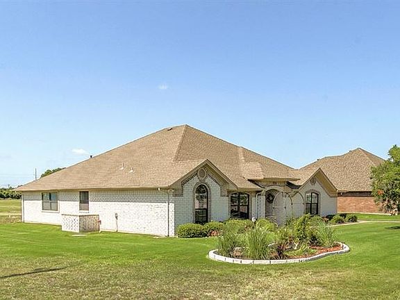 3rd image of 1731 Rockview Dr