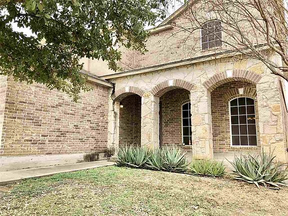 2nd image of 128 Veracruz Dr