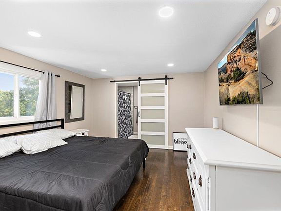5th image of 626 N Gallatin St