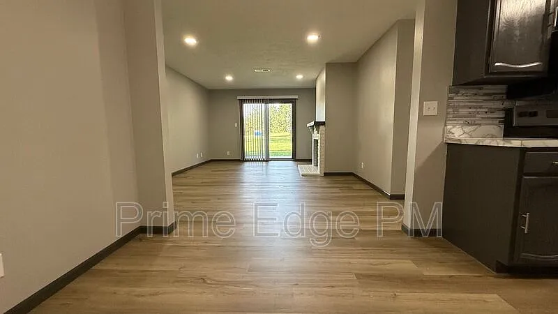 2 bed, 2.0 bath, $1,200 — Photo 1
