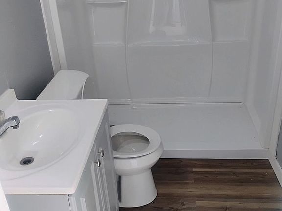 4th image of 909 W 21st St #446587D05