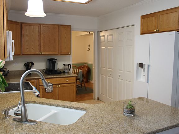 5th image of 815 Brentwood Dr