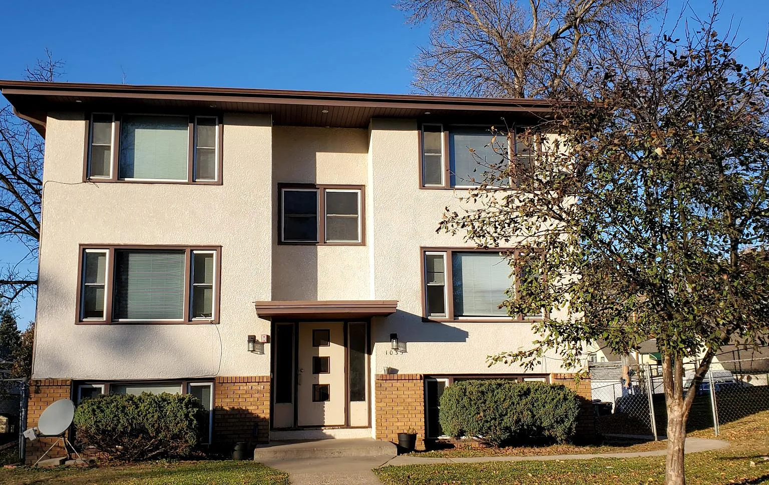 2 bed, 850 sqft, $1,250 — Photo 1