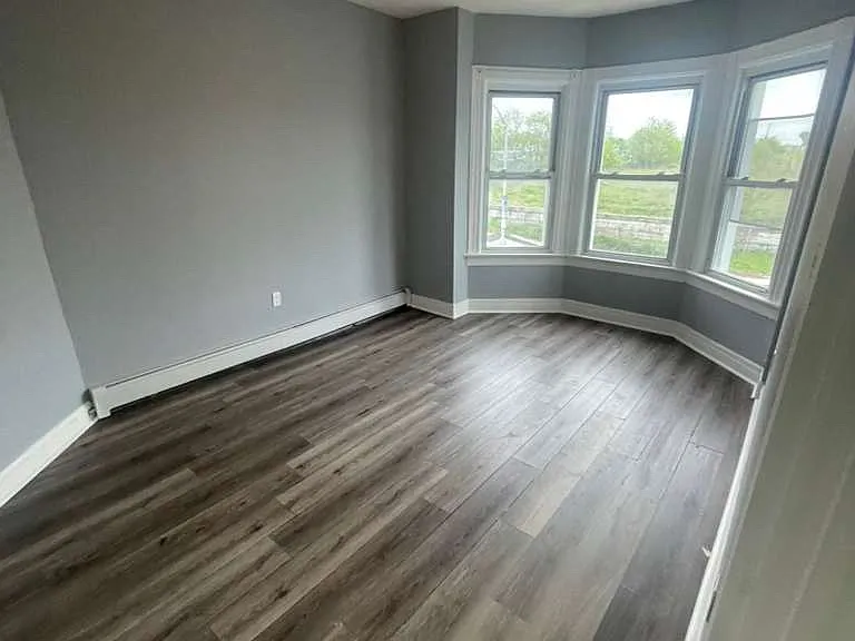 553 S Orange Ave #2 — Photo 2