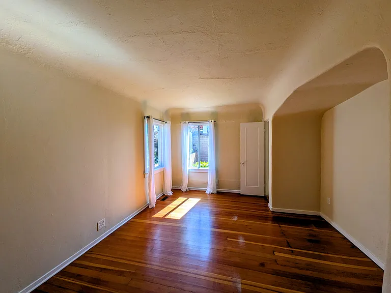 Large Bedroom