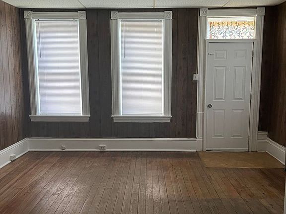 3rd image of 110 East Ave #110