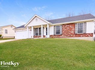 313 Atrium Ridge Ct, Saint Peters, MO 63304