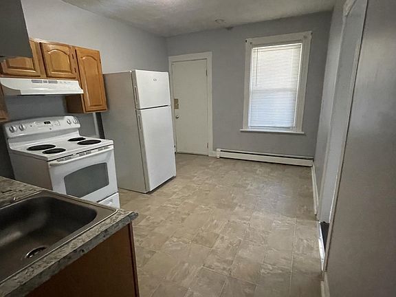 2nd image of 41 West St APT 3
