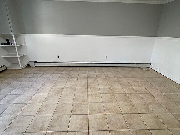 2nd image of 77 Arthur Pl
