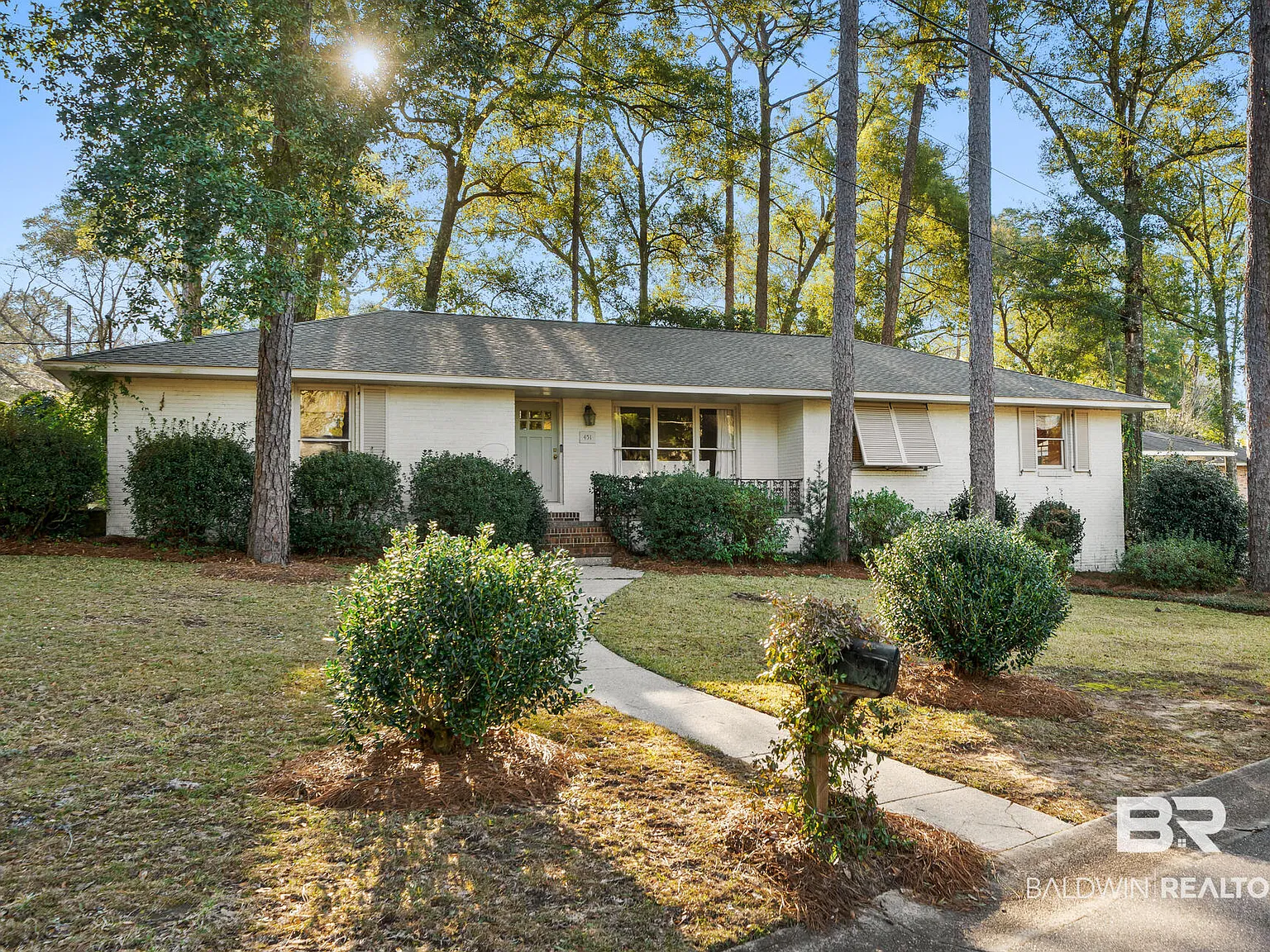 3 bed, 2.5 bath, 2192 sqft, $4,500 — Photo 1