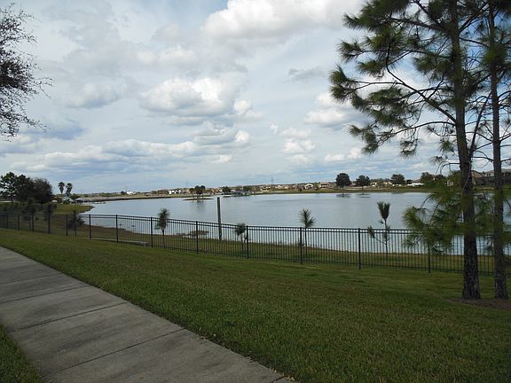 3rd image of 7810 Summerlake Pointe Blvd