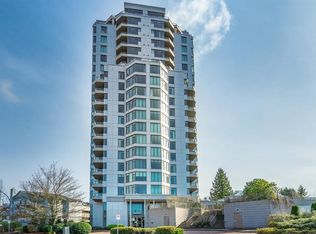 13880 101st Ave #906, Surrey, BC V3T 5T1