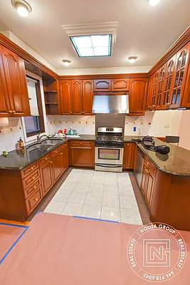 Rented by Nolita Group | media 19