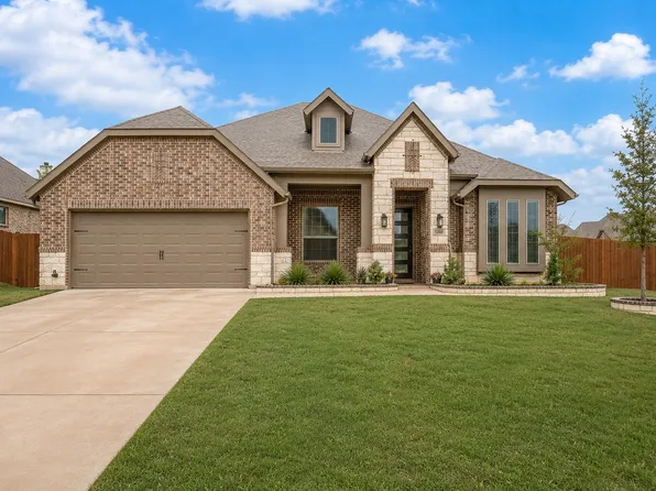 3200 Signal Hill Dr, Burleson, TX 76028