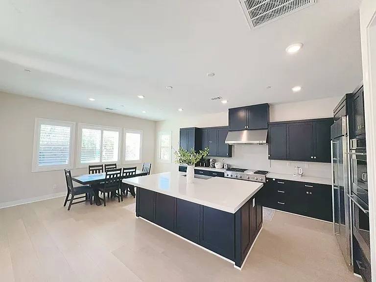 504 Cultivate — Photo 11