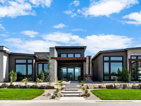 527 Midpoint Ave, Middleton, ID 83644