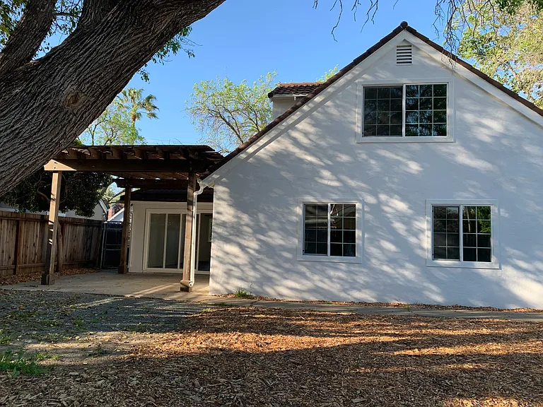 4192 Pickwick Dr — Photo 17