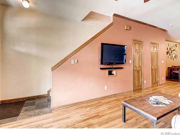 5th image of 124 Galapago St
