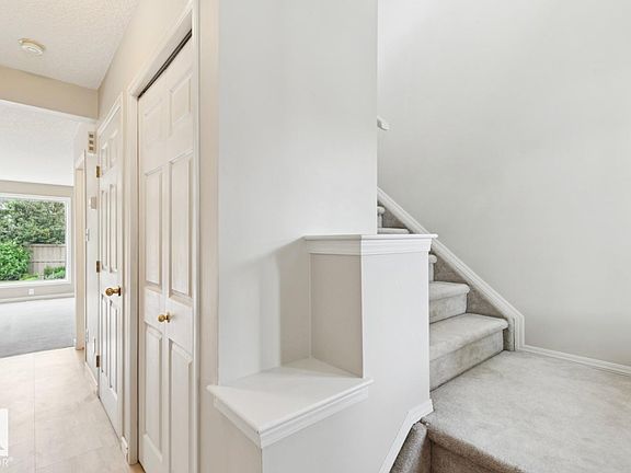 5th image of 16014 90th St NW