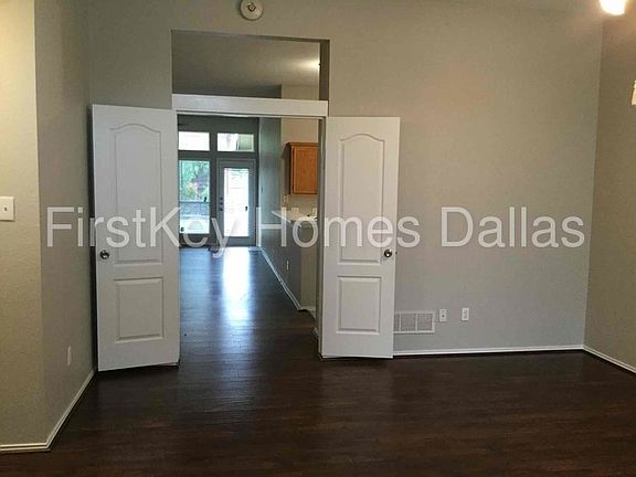 4th image of 210 Rushcreek Dr