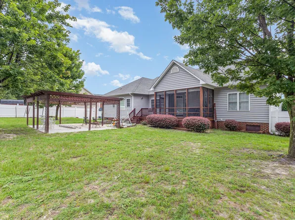111 Timberline Dr, Sanford, NC 27332