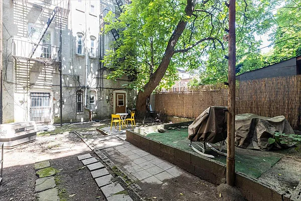 Rented by NMRE | media 9