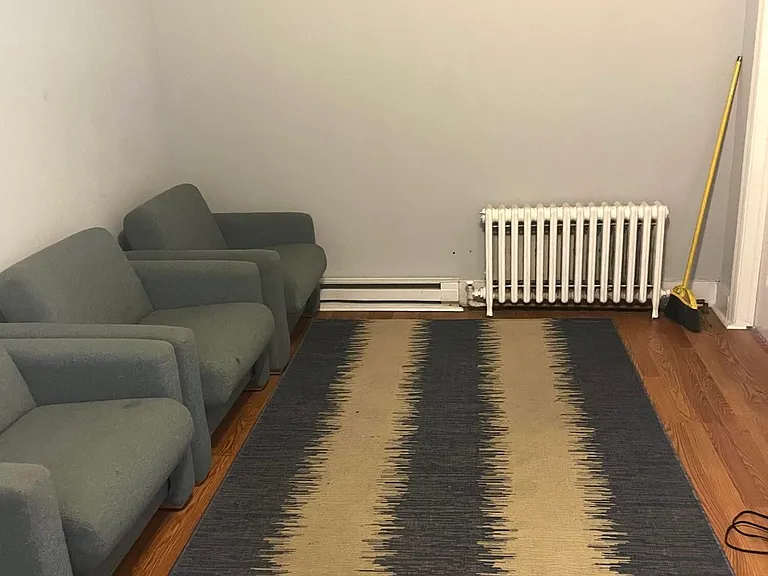 15 N Lake Ave — Photo 5