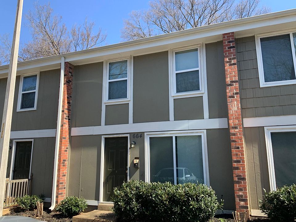1st image of 664 Spottswood Manor Dr