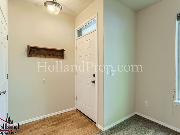 5th image of 1094 SE Alika Ave