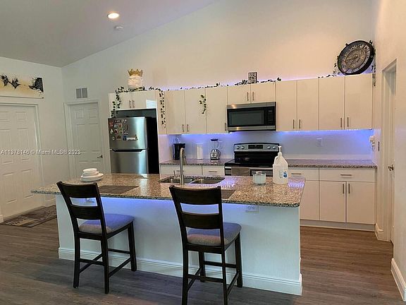 4th image of 5051 N Peachtree Cir