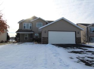 136 Arabian Ave W, Shakopee, MN 55379