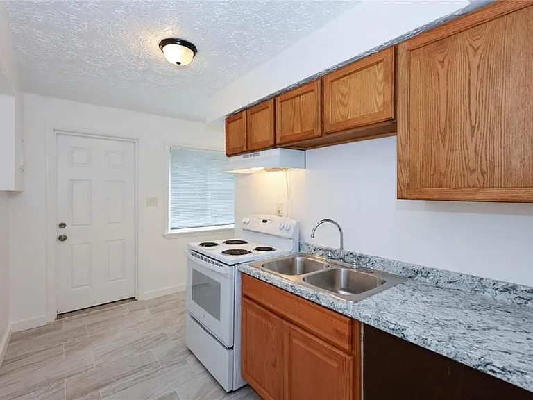 1293 Marcy St SE — Photo 5