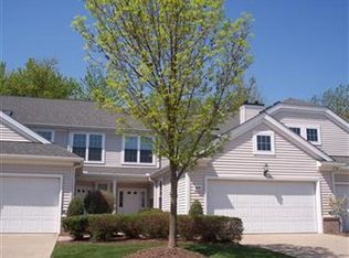 2722 Wyndgate Ct #2722, Westlake, OH 44145