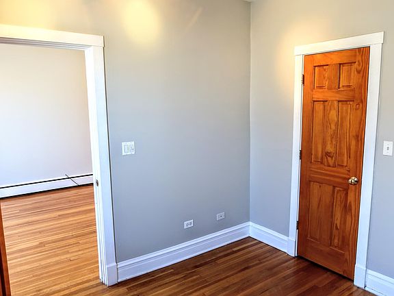 5th image of 5138 N Claremont Ave APT 2