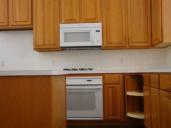 3rd image of 8404 Catskill Ct