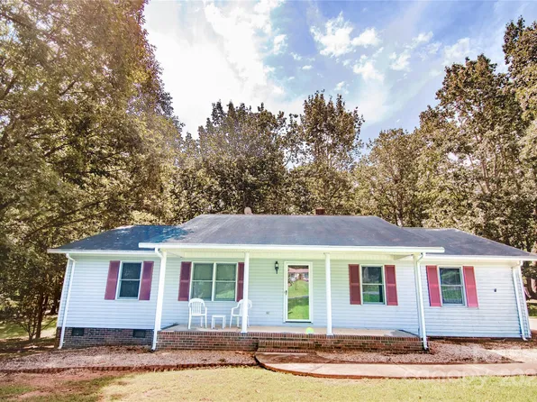 1410 Hickory Nut Ln, Lincolnton, NC 28092