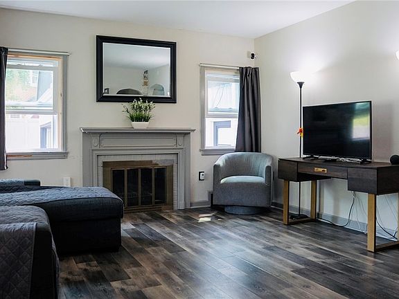 2nd image of 75 Garrow St