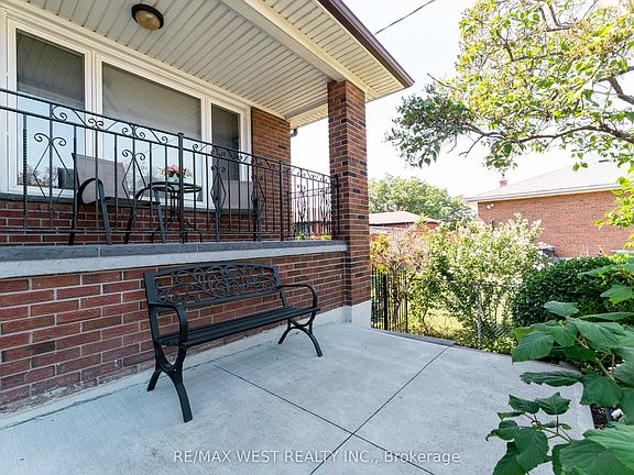4th image of 25A Saint Andrews Blvd
