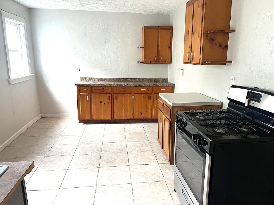 1st image of 350 E 5th St #350