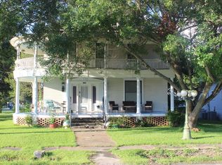 201 Main St, Palacios, TX 77465